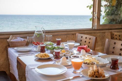 Troas Beach Hotel