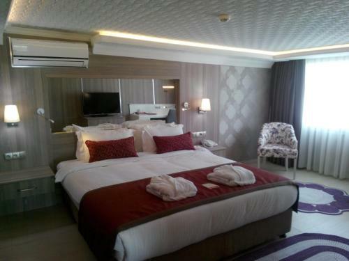Hotel Ramada Usak
