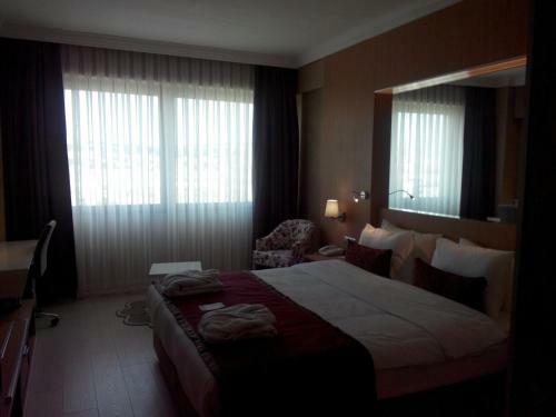Hotel Ramada Usak