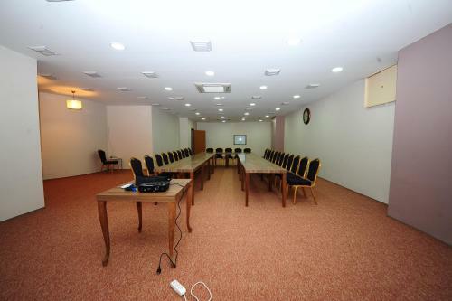Yucel Hotel