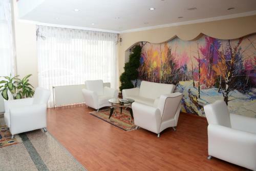 Grand Uzcan Hotel
