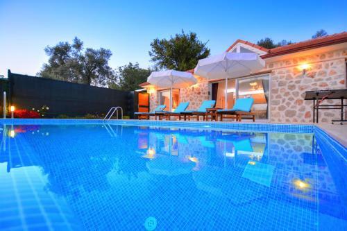 Private Villa Araf