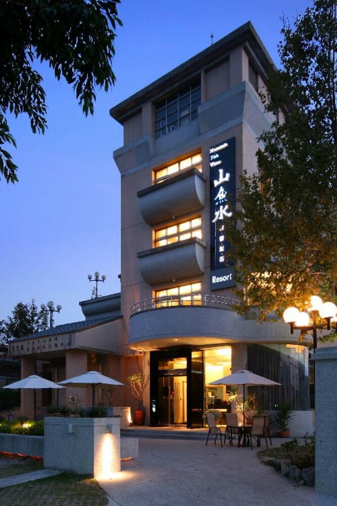 Mountain Fish Water Hotel