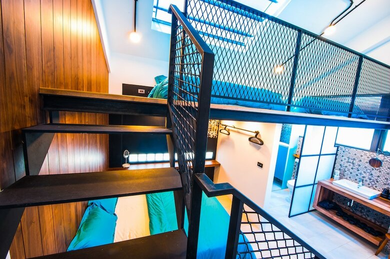 Hostal Pathway Inn