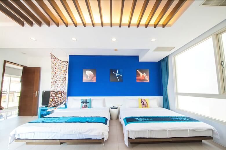 Hostal Hi One One