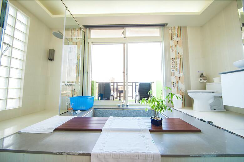 Hostal Hi One One
