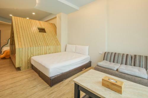 Happiness Yes Hostel