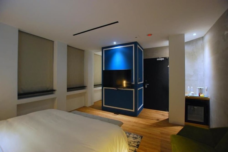 Small Hotel