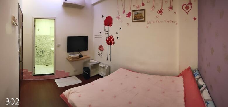Hostal Come And Play Guesthouse