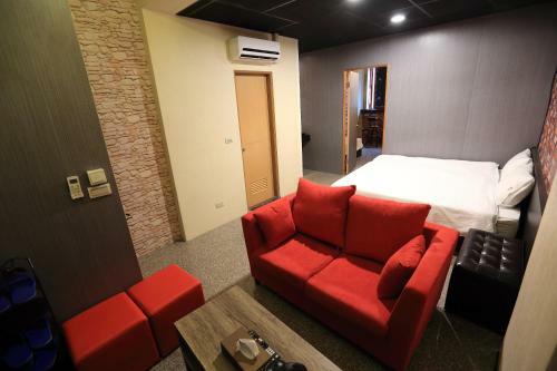 Luodong Loft House