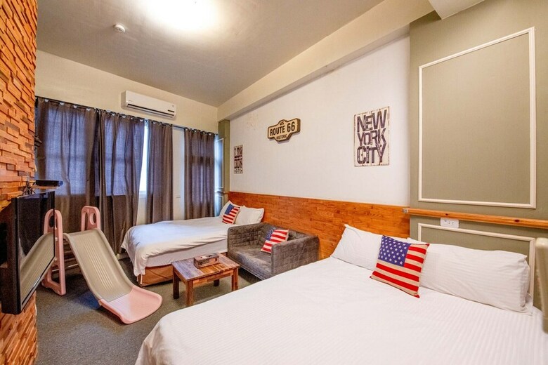 Hotel Treasure House