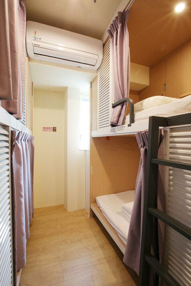 Loosha Hostel