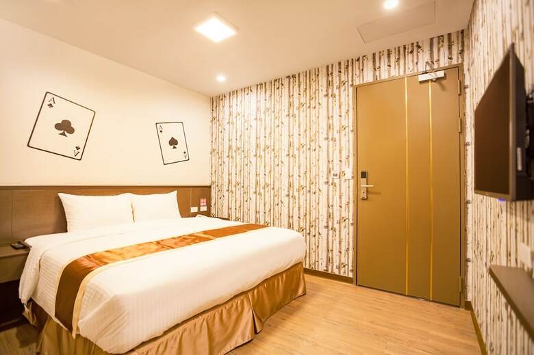 A Ace Hotel