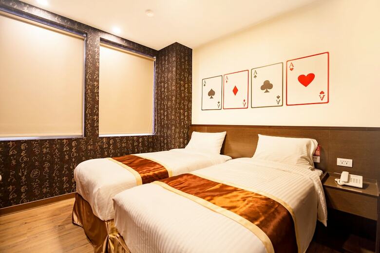 A Ace Hotel