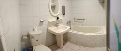 Min Chiao Hotel