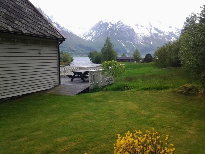 Lodge Vollsnes Feriehus