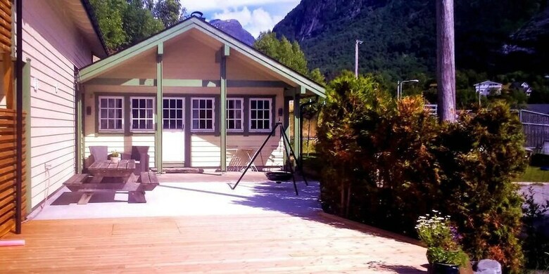 Lodge Vollsnes Feriehus