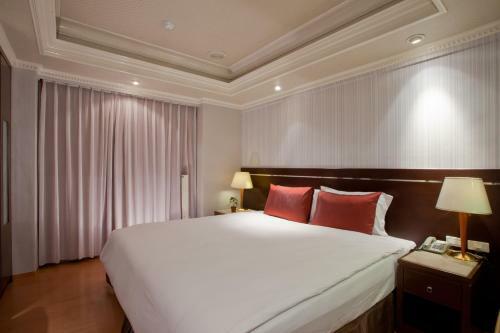 Tai Hope Hotel