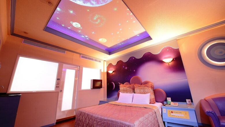Summer House Motel