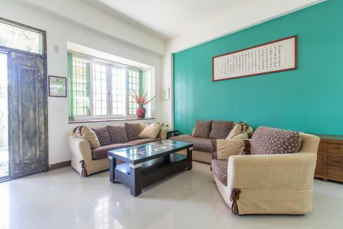 Hostal Vineyard Guest House