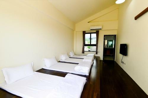 Begonia B&B