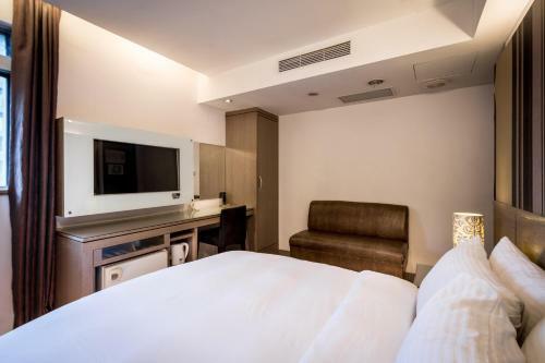Royal Garden Hotel