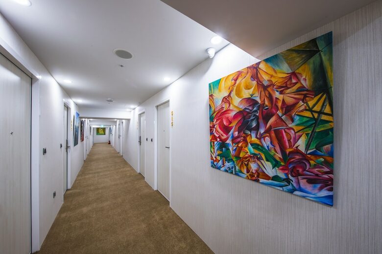 Hotel Apause Inn