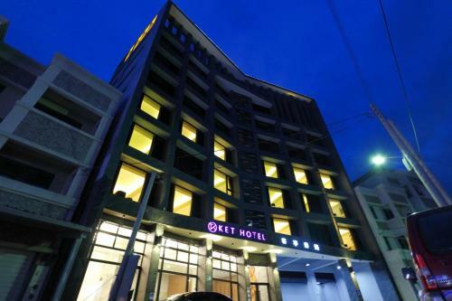 Hostal Ket Hotel