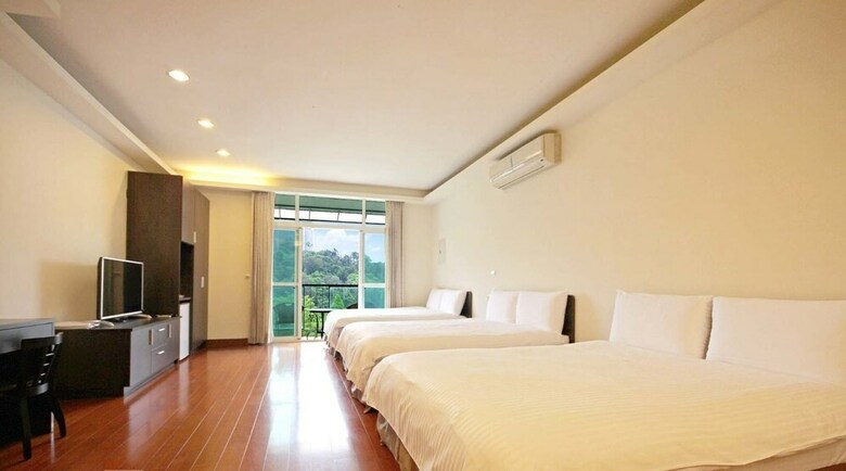 Bed & Breakfast Hu An--the Lakeside House