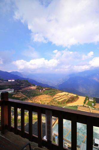 Dingdai Glass Villa