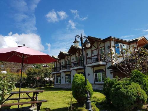 Hostal Starvilla