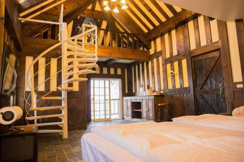 Black Forest Manor