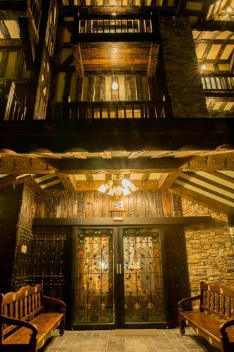 Black Forest Manor