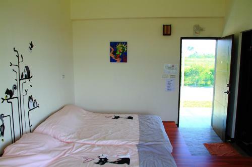 Bed & Breakfast Meet Canaan