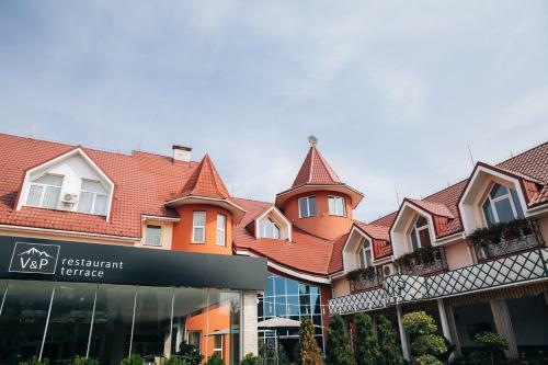 V&p Hotel & Restaurant
