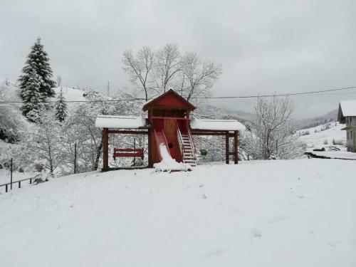 Derevjanyj Cottage