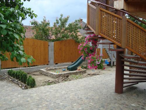 Agroturismo Pid Zelyonym Dakhom Country House