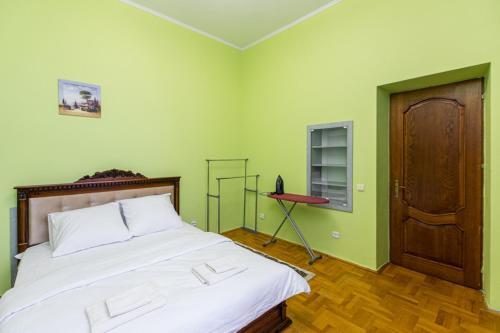 Apartment On Gorodotska 67
