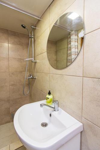 Apartment On Gorodotska 67