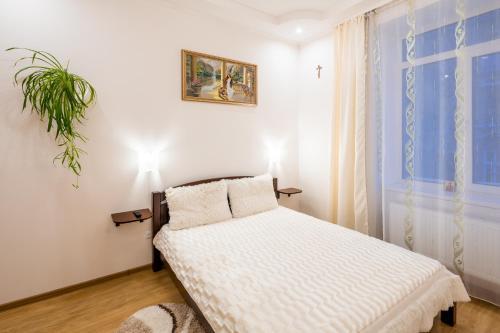 Apartment On Khmelnytskogo Street