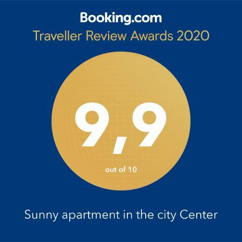 Sunny Apartment In The City Center
