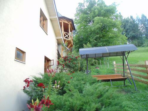 Hostal Sadyba U Lesi
