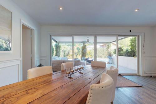 Modern Chic Escape