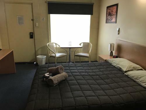 Benjamin Singleton Motel