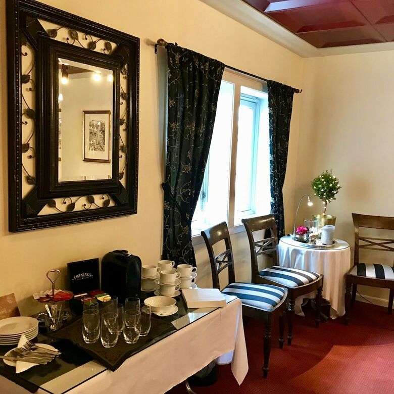 Reenskaug Hotel
