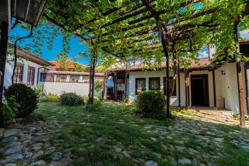Villa The Zoev House