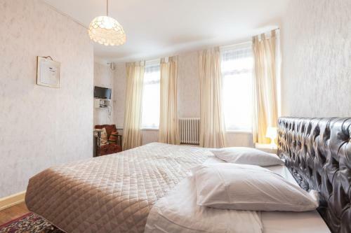 Hotel Defive