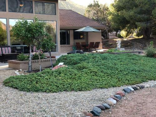 Sedona Spectacle Main And Guest House Sleeps 20