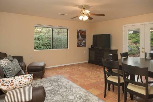 Sedona Spectacle Main And Guest House Sleeps 20