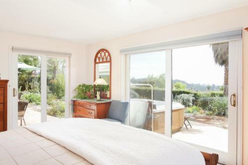 Romantic Retreat 2629